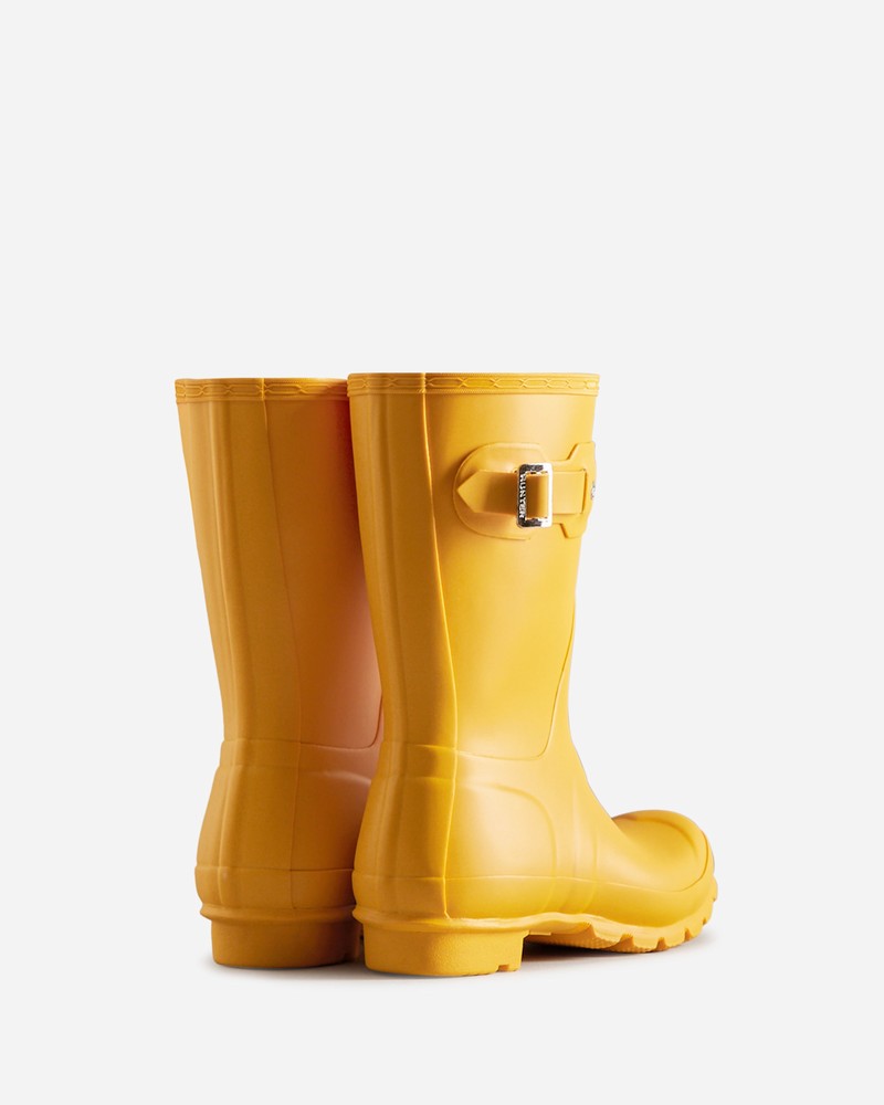 Botas Wellington Hunter Original Short Feminino Amarelas | 366428237